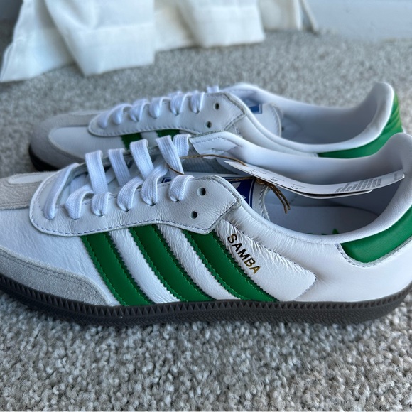 NWT Green Sambas W 8 / M 7 - Picture 3 of 3